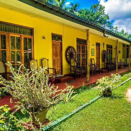 Villa Champagne Тіссамахарама Екстер'єр фото